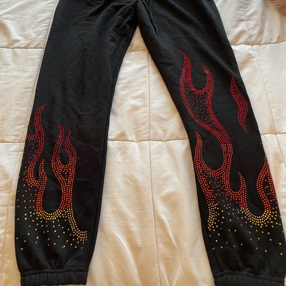 Forever 2 X Cheetos Rinestone Flame 